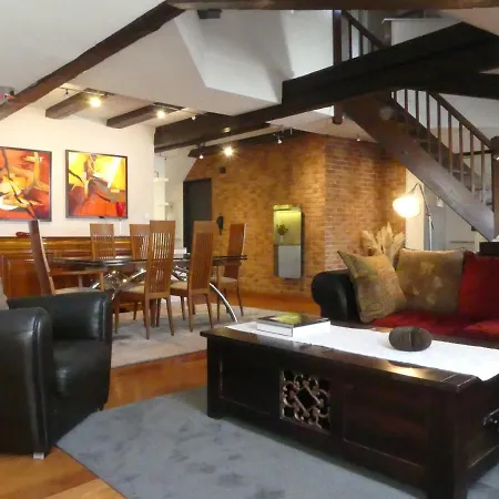 La Vie Belle Apartment *