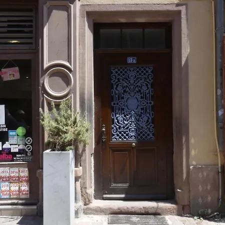 La Vie Belle Apartment